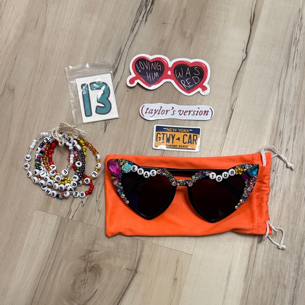 Taylor Swift Accessories Bundle